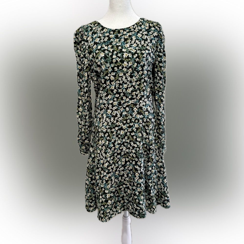LOFT Floral Fit & Flare dress size 8 - Picture 2 of 7